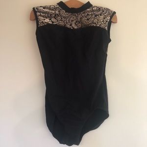 Suffolk women’s cap sleeve black velvet leotard